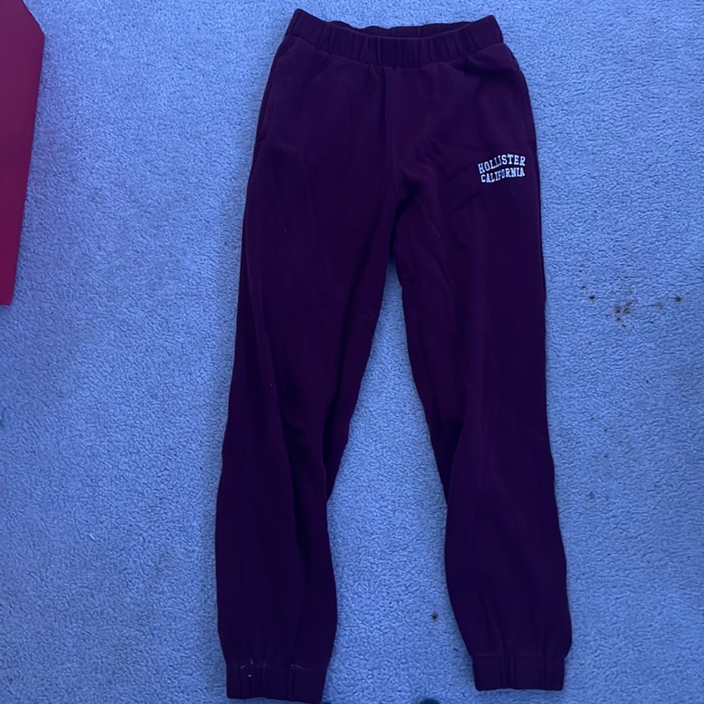 Hollister sweatpants, size xs, color maroon